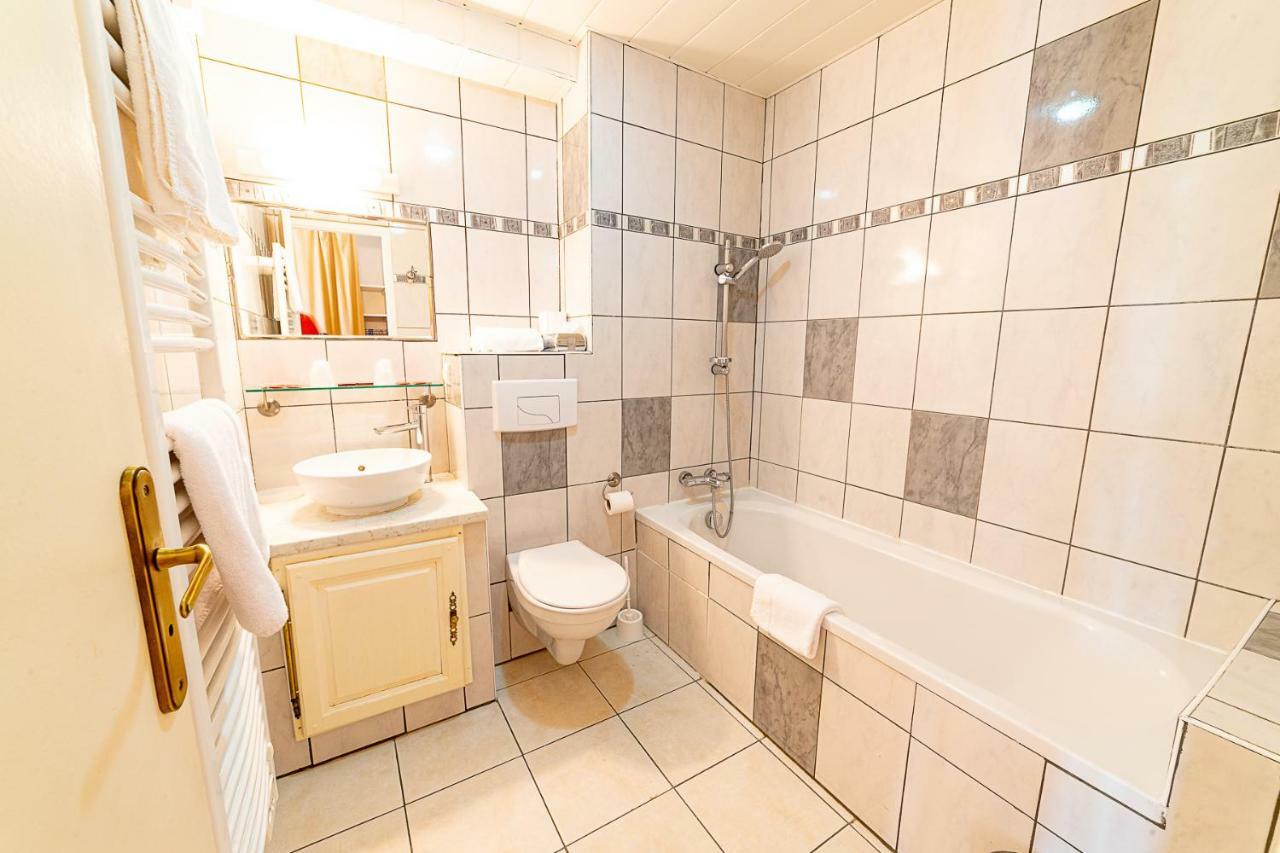 Hotel Le Grand Tetras Saint-Vérand Pokoj fotografie